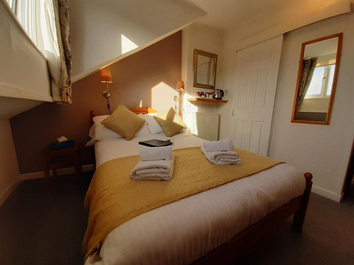 Bed and Breakfast Harvington House Кесвік Екстер'єр фото