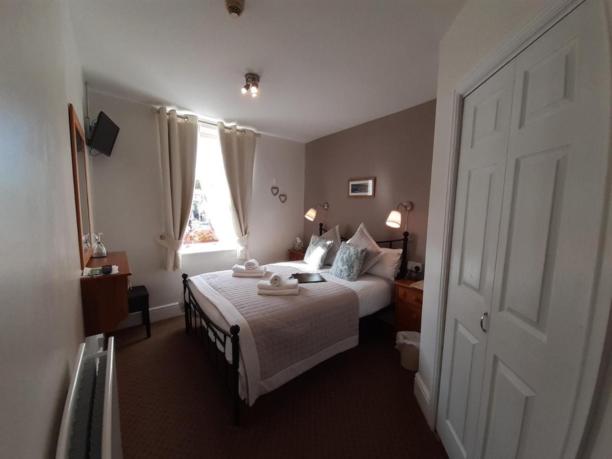 Bed and Breakfast Harvington House Кесвік Екстер'єр фото